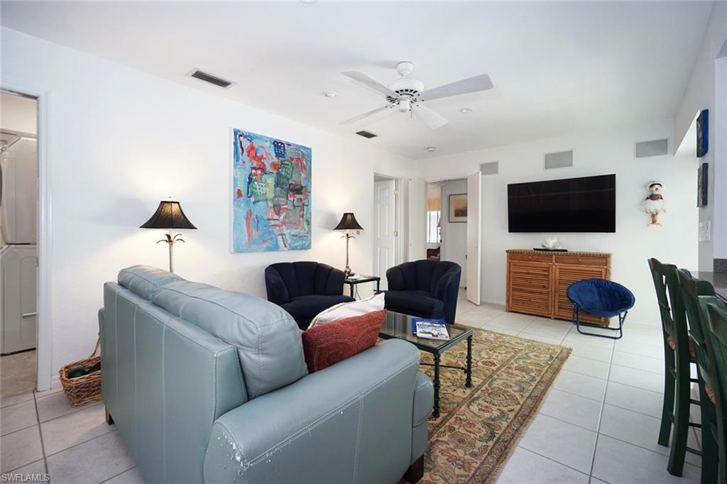 2384 Kings Lake Boulevard Naples, FL 34112 - Photo 10 of 18 Gallery Image 10