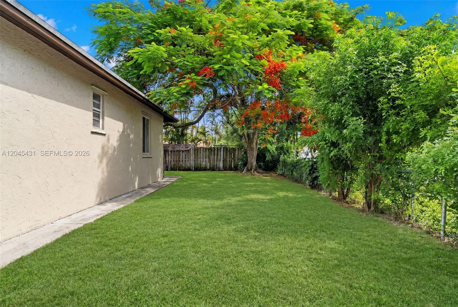 5901 Southwest 62nd Street Miami, FL 33143 - Photo 15 of 21