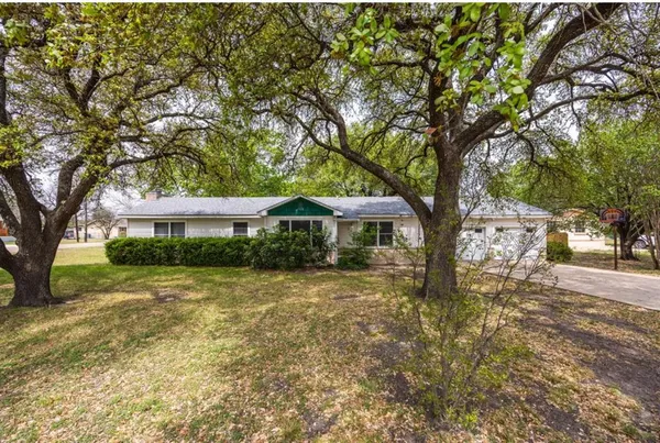 $249,900 | 211 West Long Street, Elm Mott, TX 76640