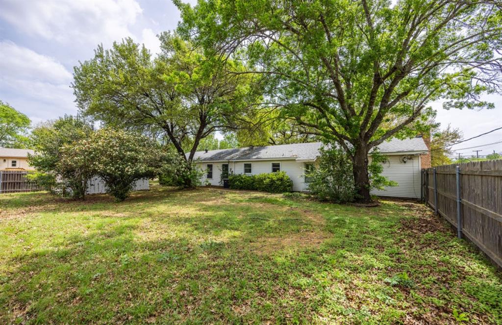211 West Long Street Elm Mott, TX 76640 - Photo 14 of 16
