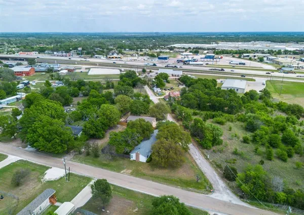 $249,900 | 211 West Long Street, Elm Mott, TX 76640