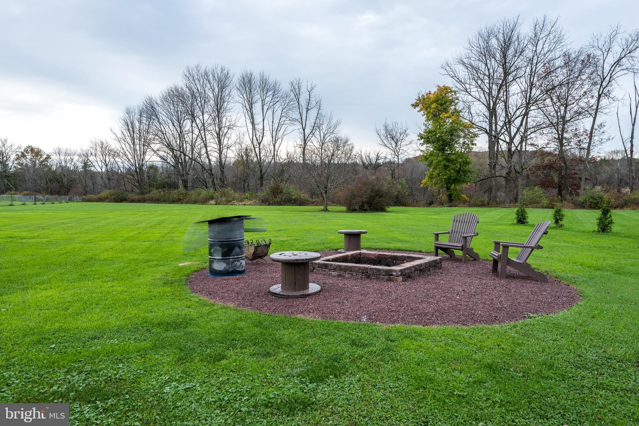 1750 Kumry Road Quakertown, PA 18951 - Photo 20 of 24 Firepit