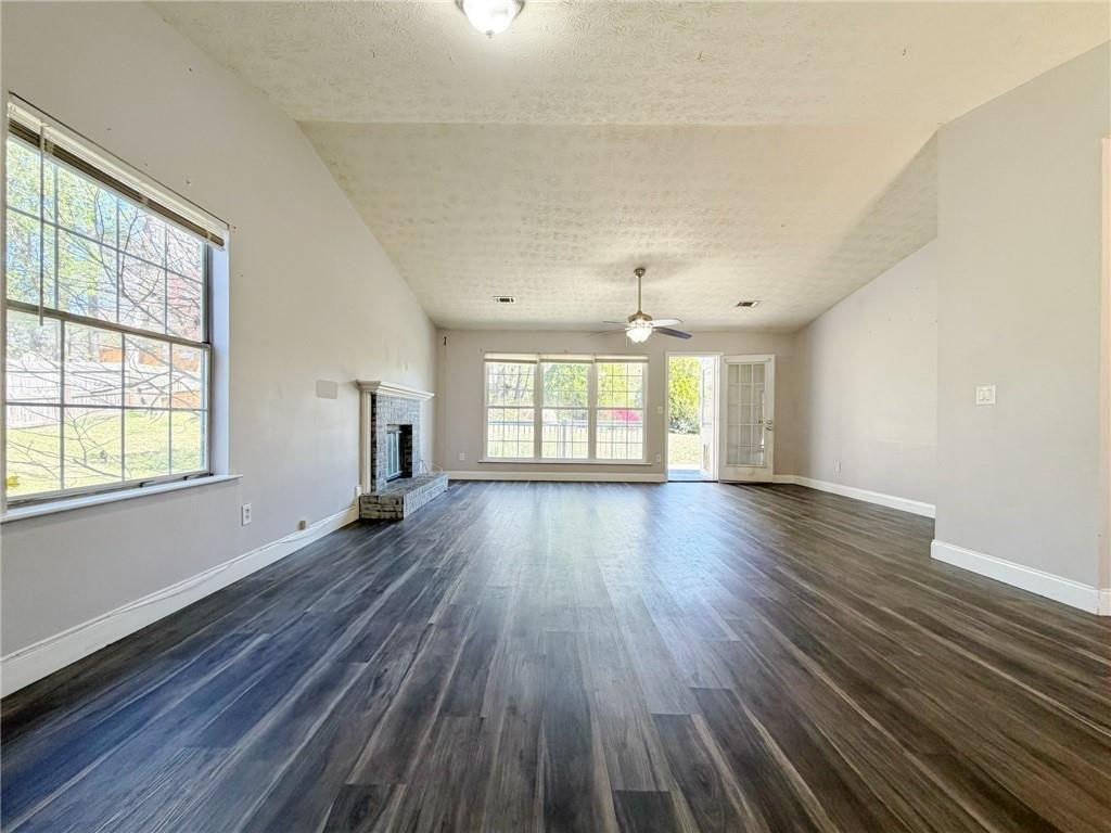 2901 Inverloch Circle Duluth, GA 30096 - Photo 8 of 35