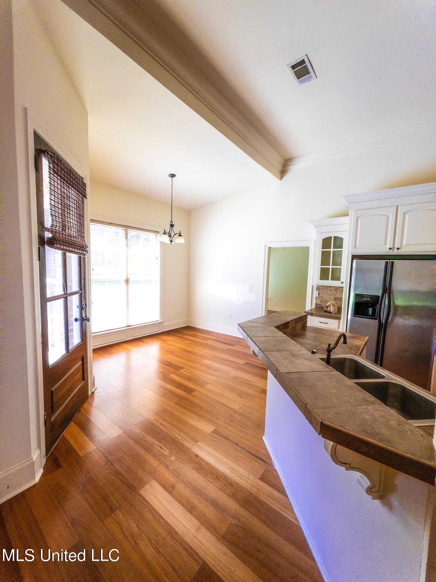 115 Hallmark Place Madison, MS 39110 - Photo 11 of 41 9E57D9BC-50D0-49B0-8EAE-C904522B4D92