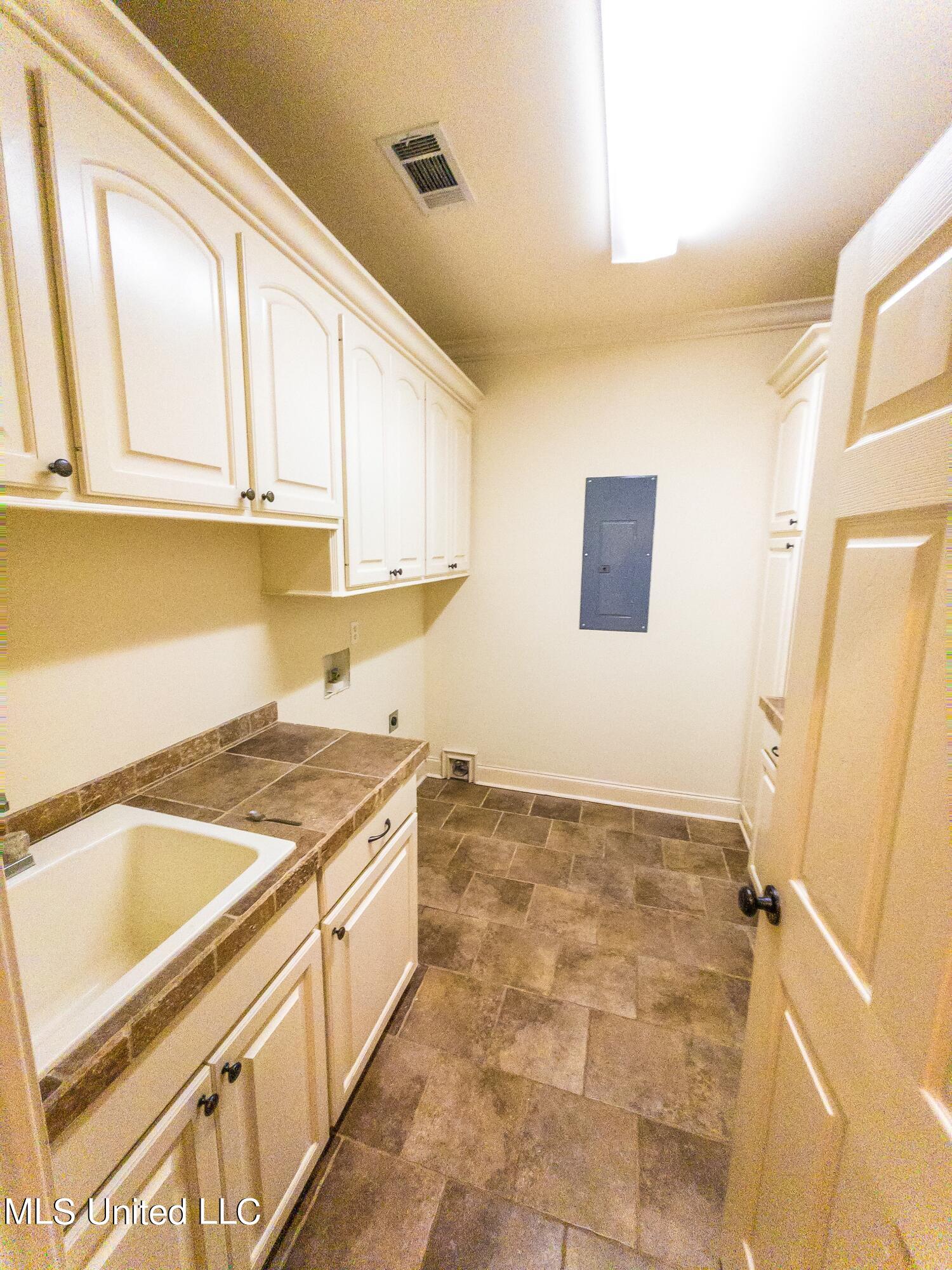 115 Hallmark Place Madison, MS 39110 - Photo 18 of 41 CD347EA6-1EC7-4486-A4B2-BB347FA55384