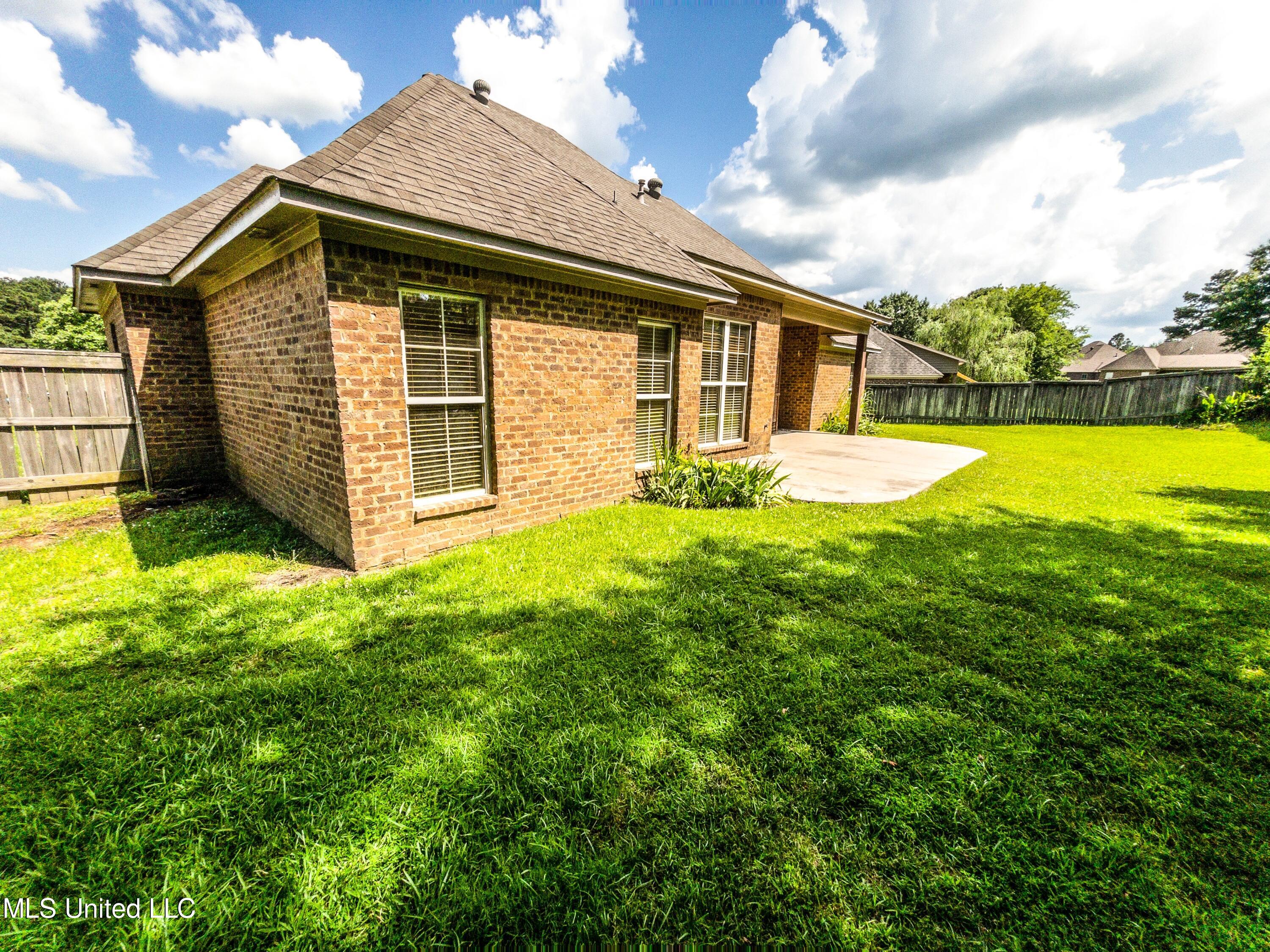 115 Hallmark Place Madison, MS 39110 - Photo 40 of 41 7F4ED0CC-E9DF-4E80-A79F-470FF6E3DF83