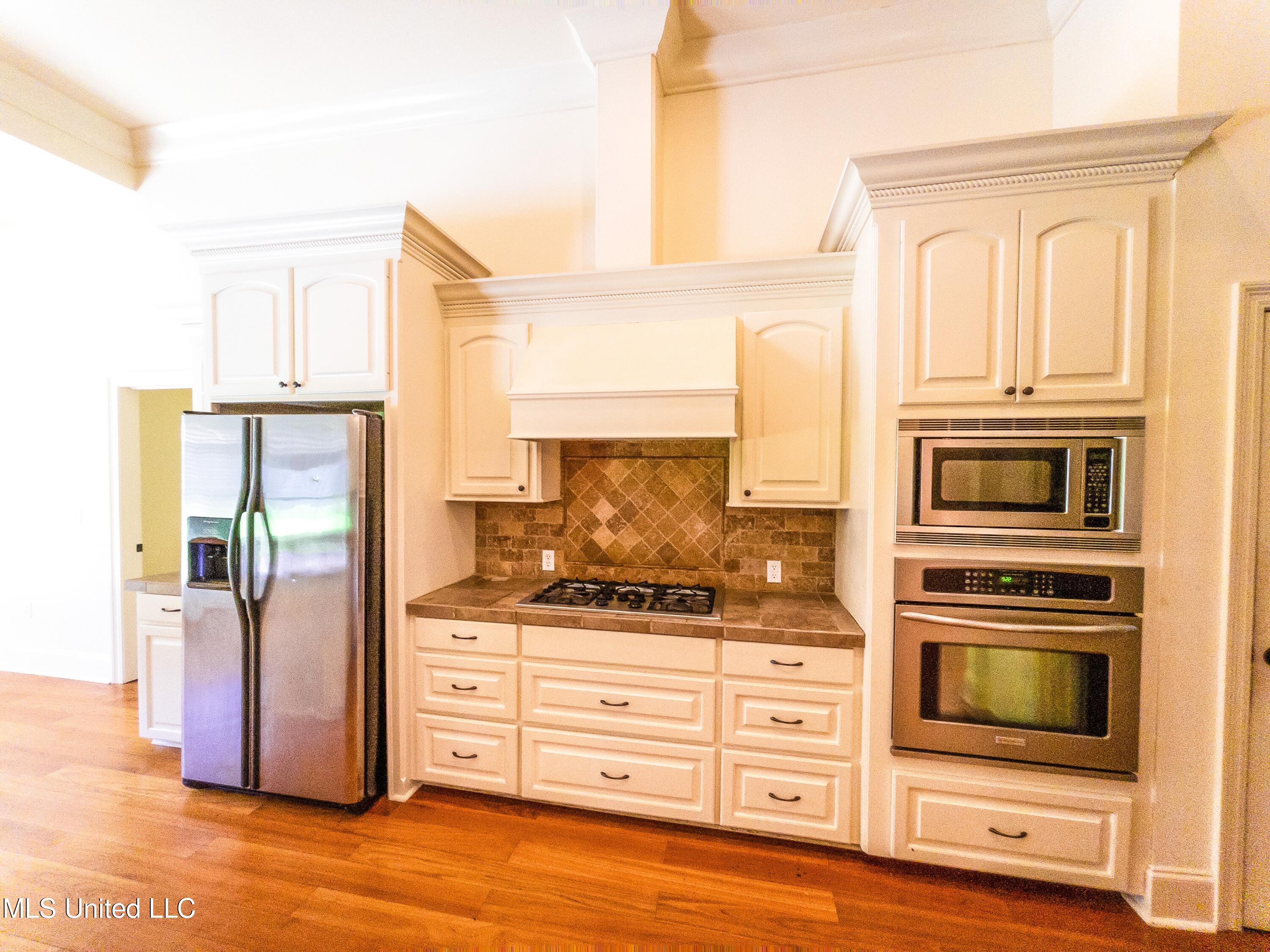 115 Hallmark Place Madison, MS 39110 - Photo 10 of 41 8EDAE358-1A2B-4F8D-9E8A-FE5233137D01