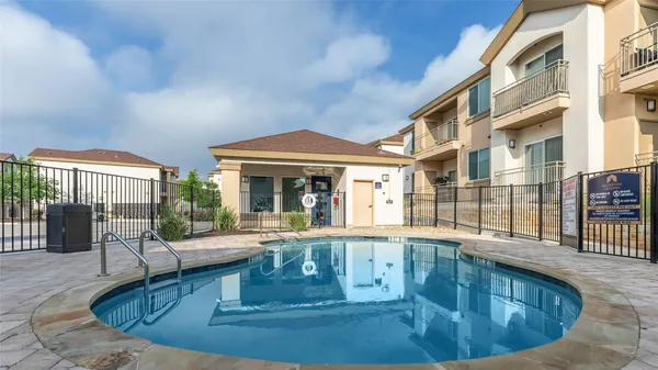 $1,600 | 1201 West Whitestone Boulevard, Cedar Park, TX 78613
