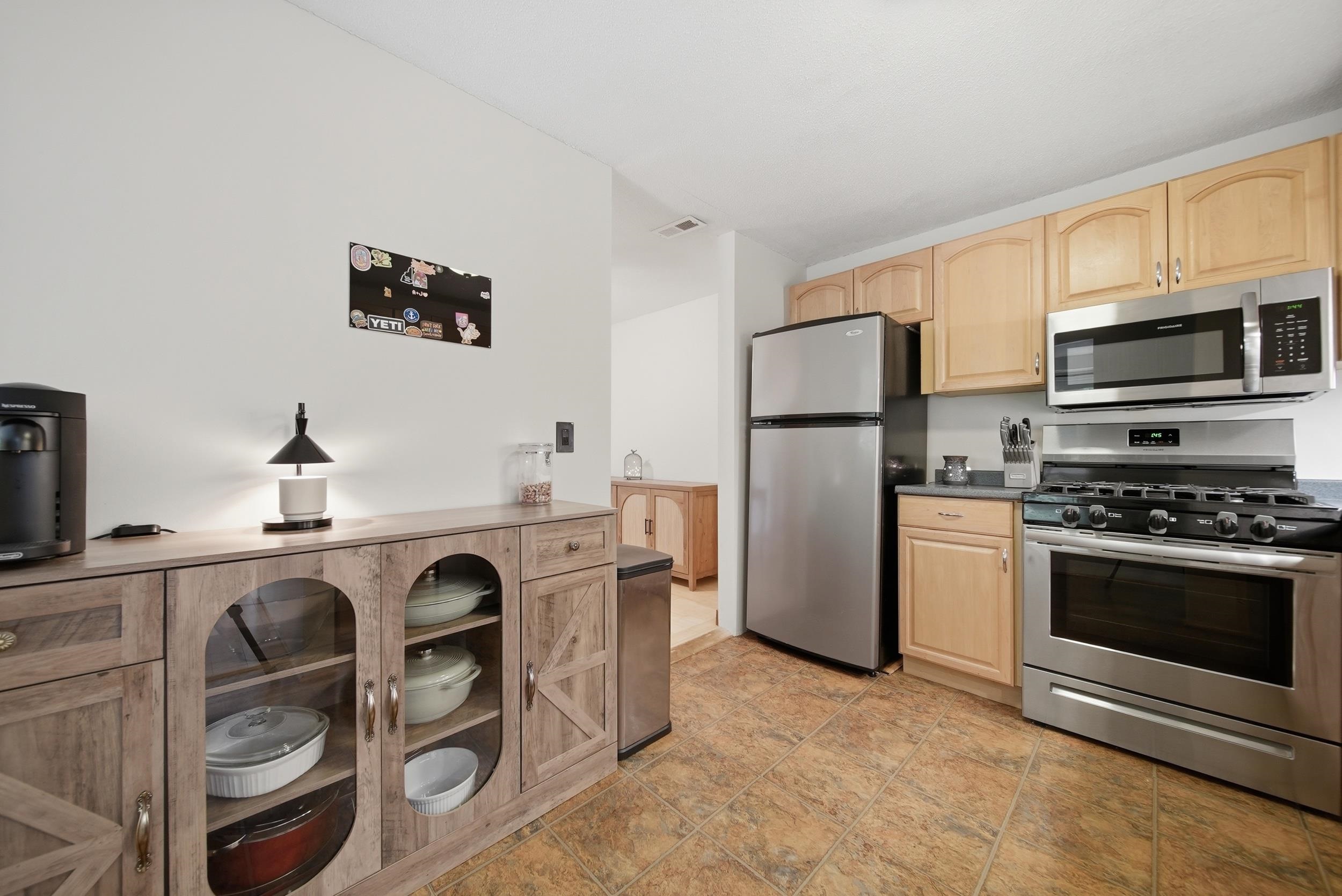 2 Brookside Drive, Unit 11 Exeter, NH 03833 - Photo 11 of 26