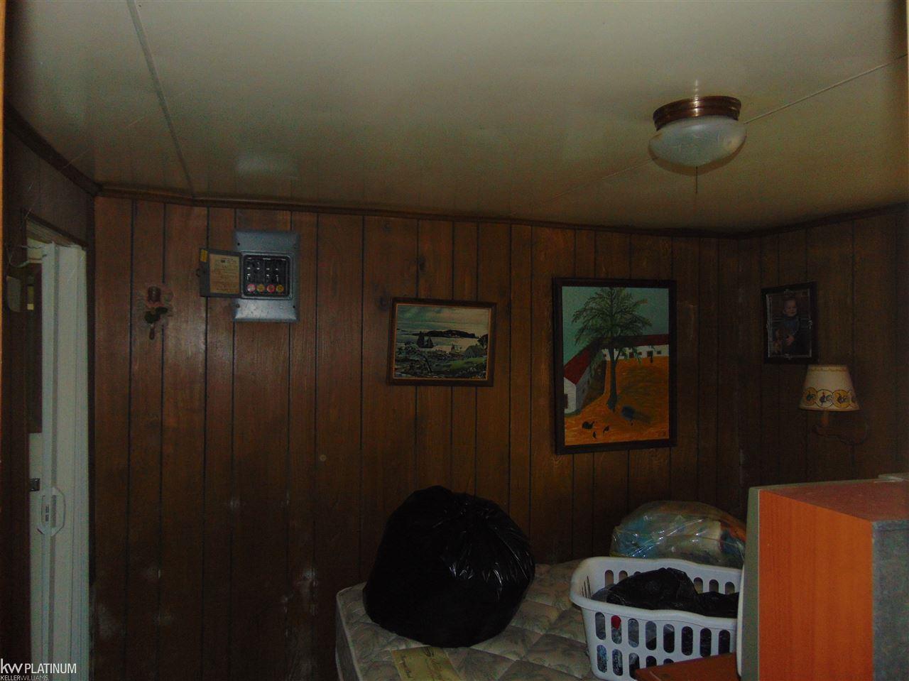 31305185-4.JPG