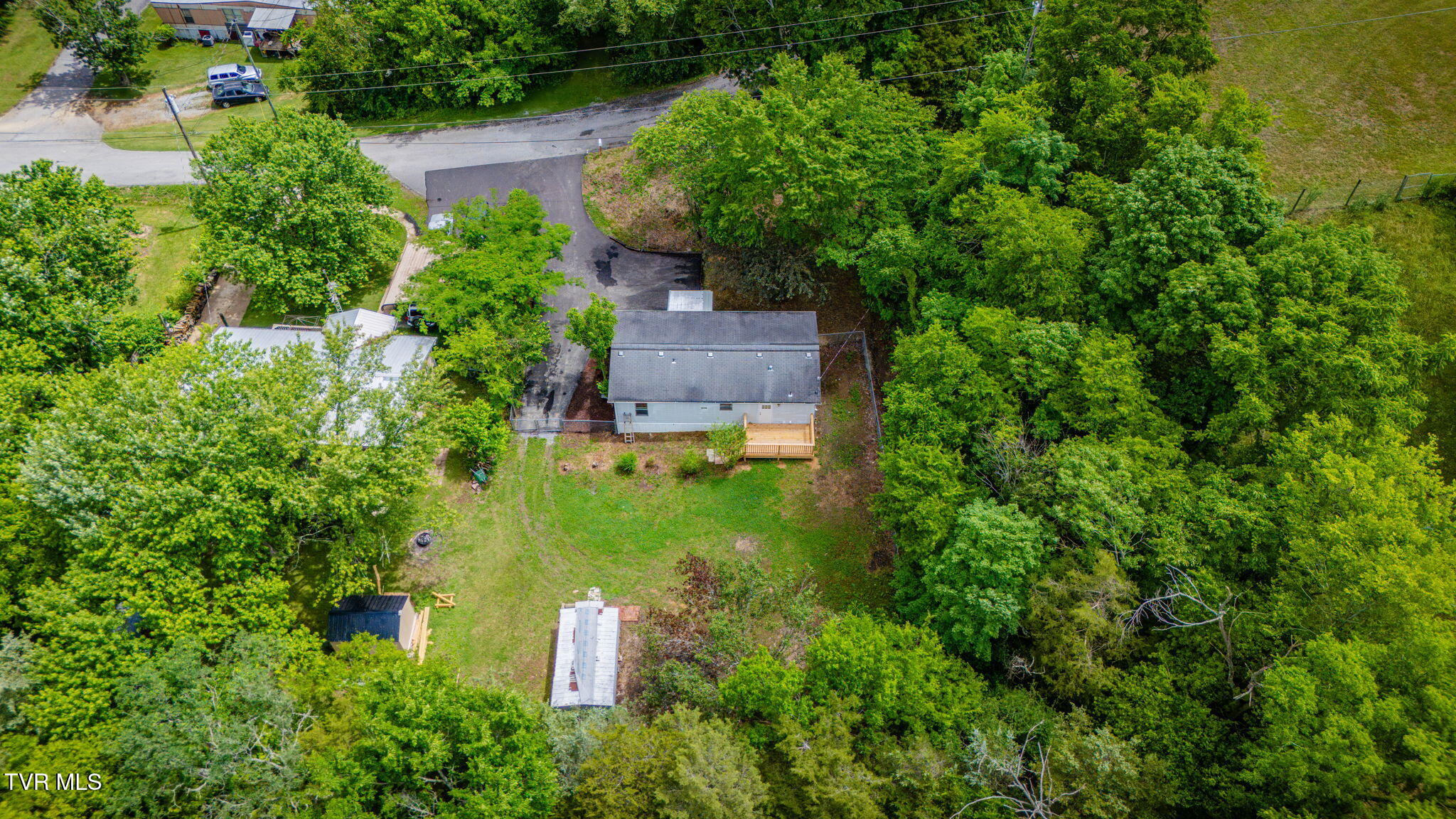 229 Alpine Loop Mosheim, TN 37818 - Photo 37 of 38 103