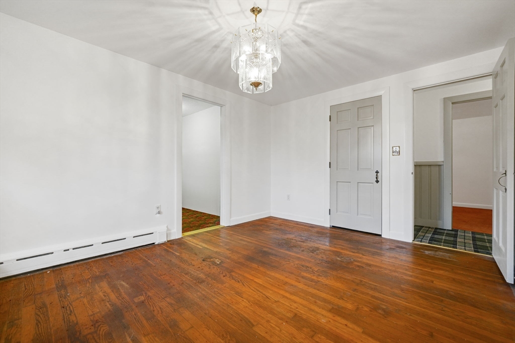 390 Old Fall River Road Dartmouth, MA 02747 - Photo 12 of 21 Gallery Image 12