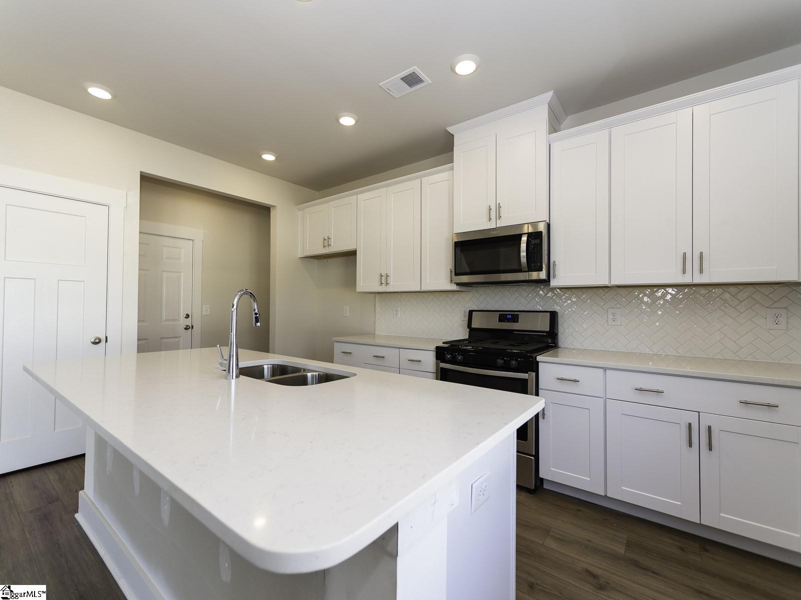 3 Shorncliffe Road Simpsonville, SC 29680 - Photo 11 of 35 Gallery Image 11