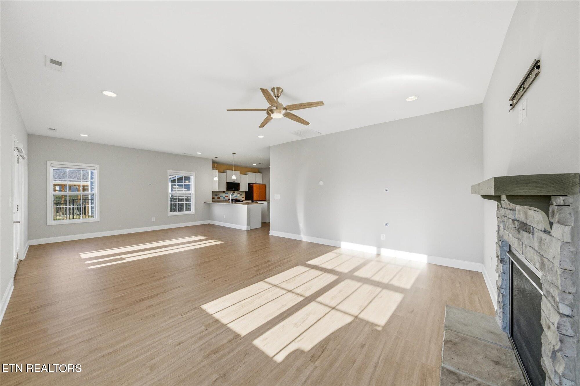 116 Deerberry Lane Oak Ridge, TN 37830 - Photo 5 of 26 Gallery Image 5