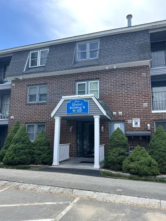 $1,800 | 116 Bluestone Drive, Nashua, NH 03060