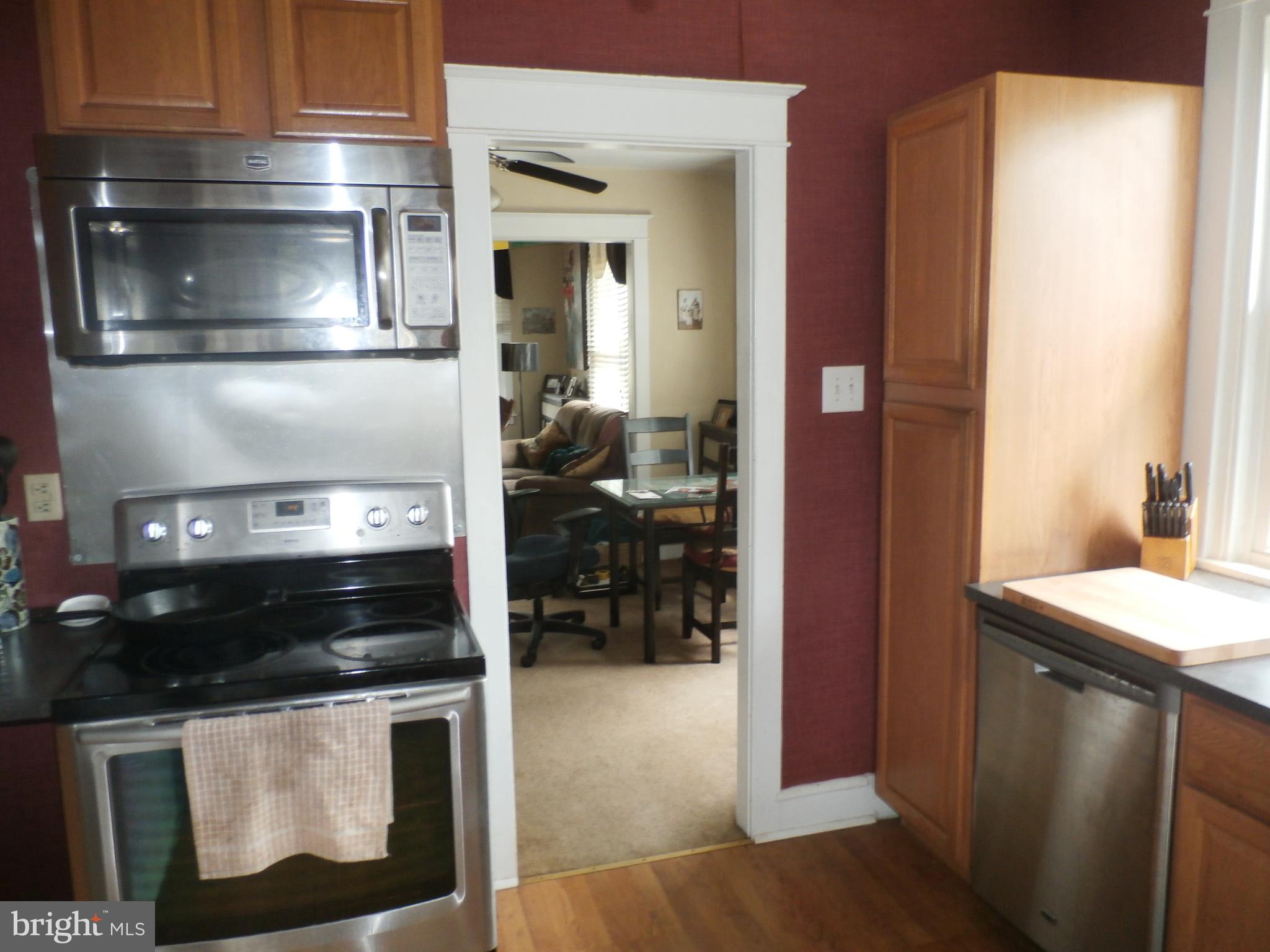 202 East Roland Road Brookhaven, PA 19015 - Photo 19 of 33 Kitchen