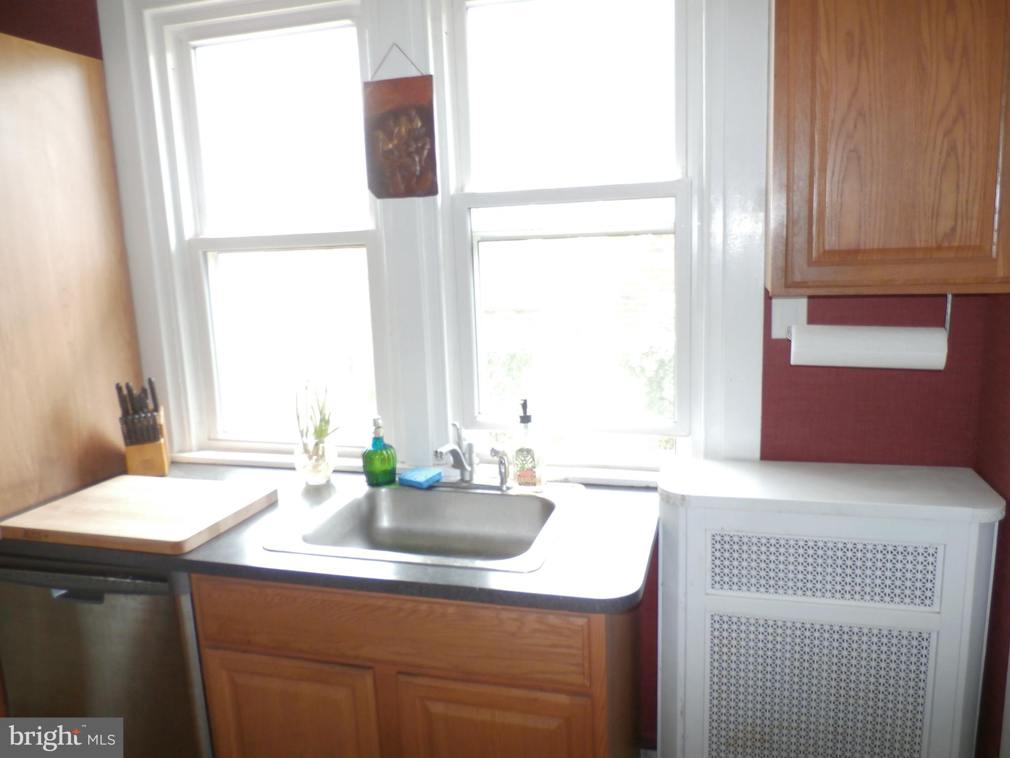 202 East Roland Road Brookhaven, PA 19015 - Photo 20 of 33 Kitchen