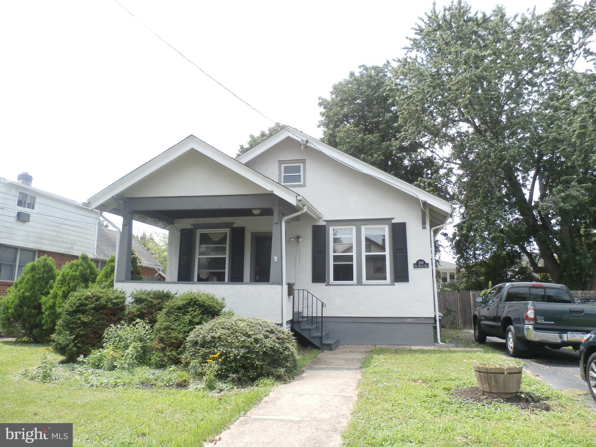 202 East Roland Road Brookhaven, PA 19015 - Photo 2 of 33 Front