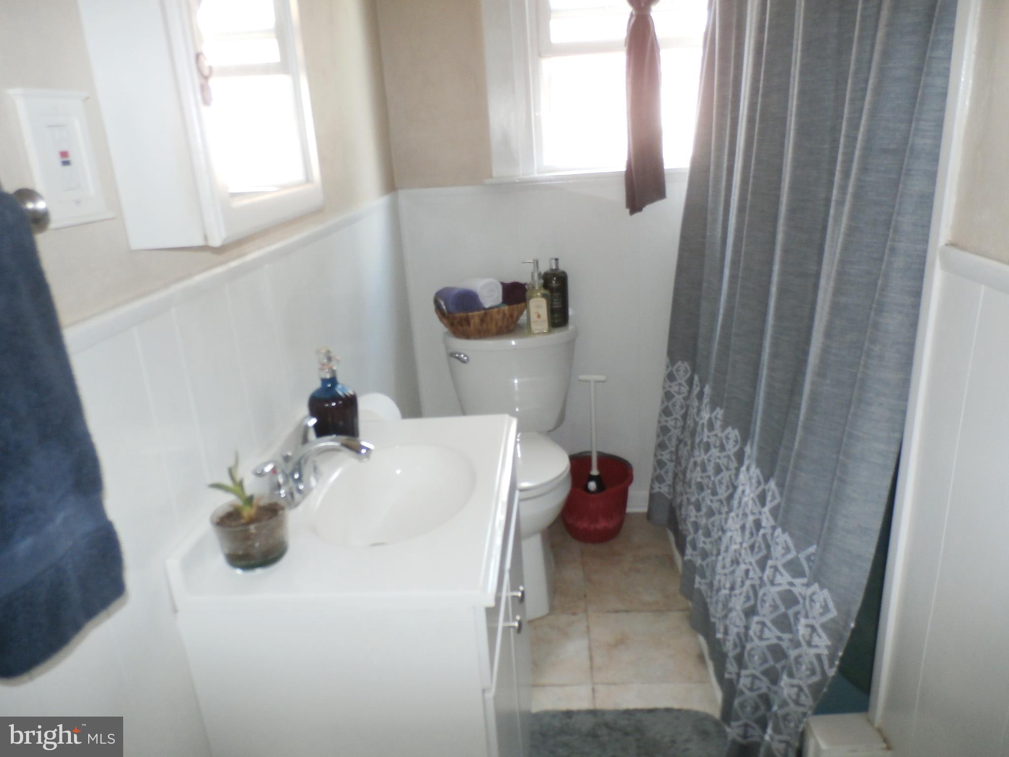 202 East Roland Road Brookhaven, PA 19015 - Photo 25 of 33 Bathroom