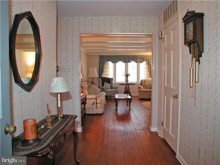 485 Covered Bridge Road Cherry Hill, NJ 08034 - Photo 2 of 11 Foyer