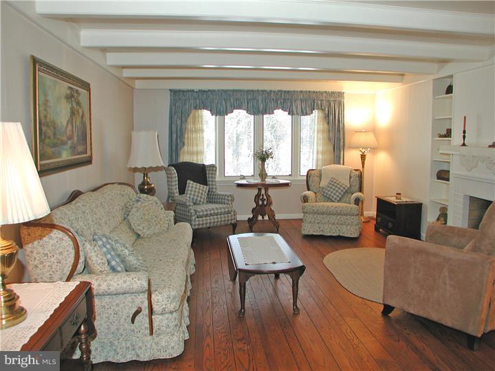 485 Covered Bridge Road Cherry Hill, NJ 08034 - Photo 3 of 11 Living Room