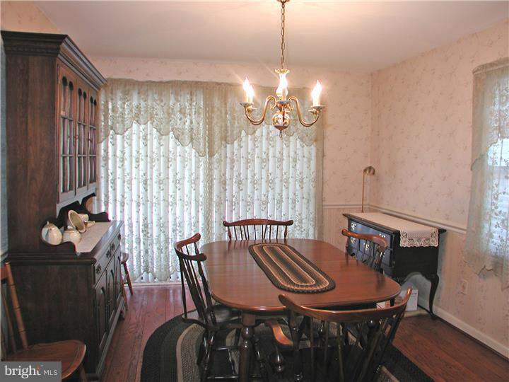 485 Covered Bridge Road Cherry Hill, NJ 08034 - Photo 4 of 11 Dining Room