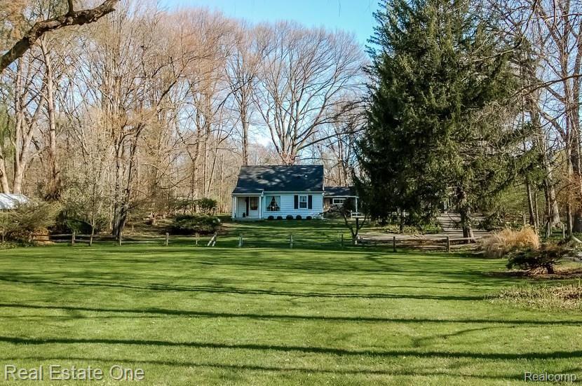 28400 West Nine Mile Road Farmington, MI 48336 - Photo 3 of 30 002-Front_View-972087-mls.jpg
