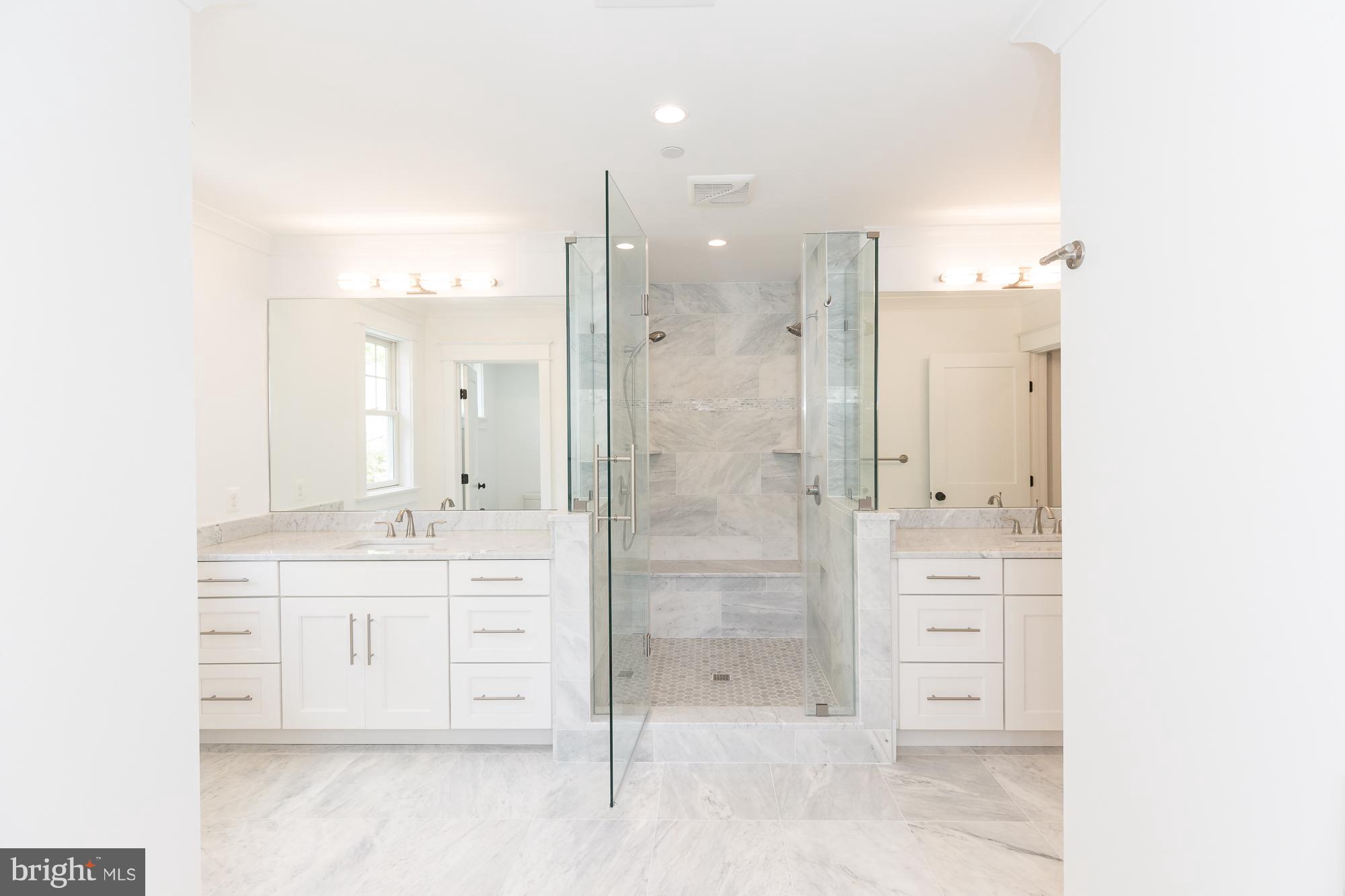 6206 East Halbert Road Bethesda, MD 20817 - Photo 21 of 30 Bath (Master)