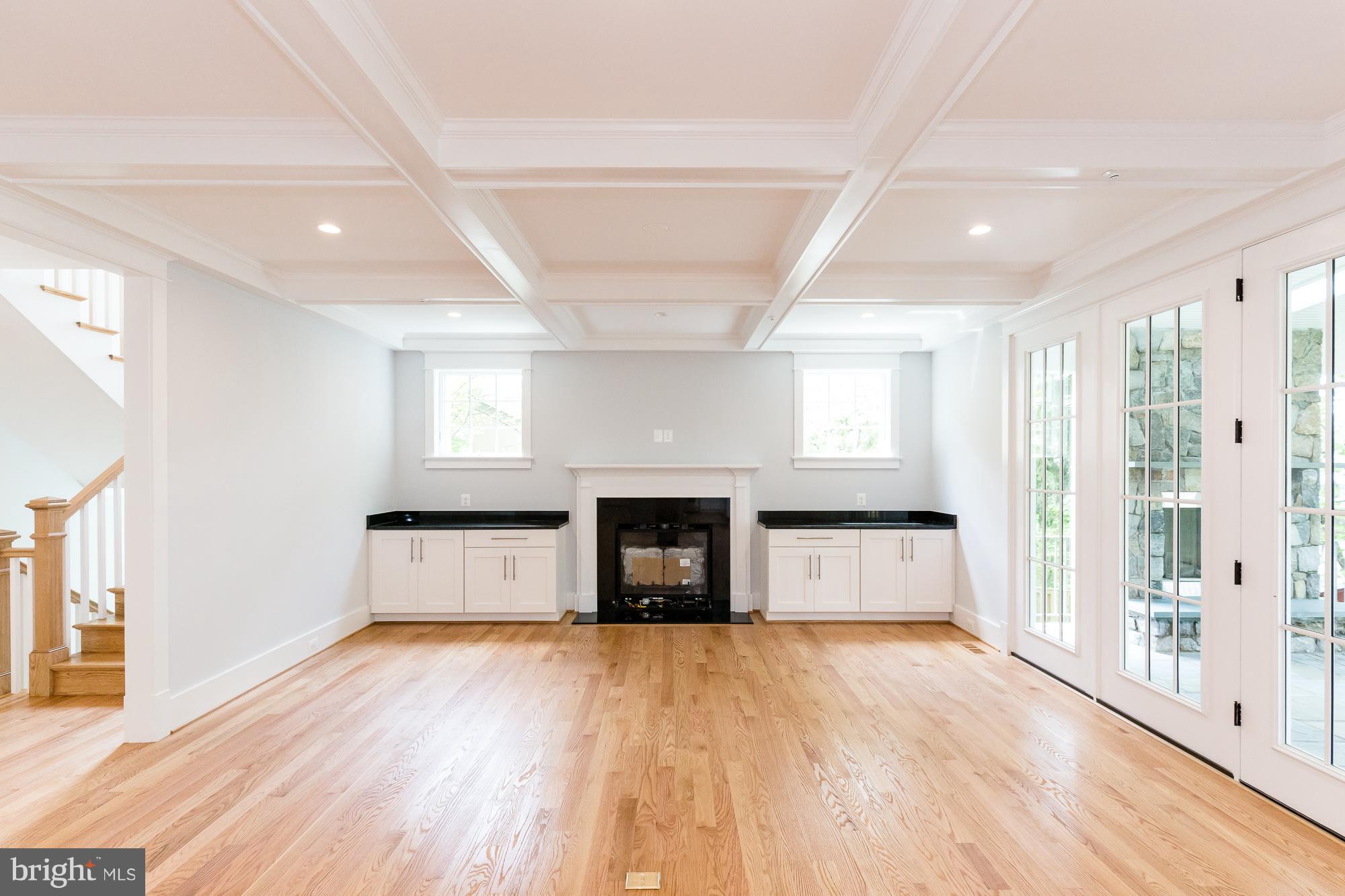 6206 East Halbert Road Bethesda, MD 20817 - Photo 6 of 30 Living Area