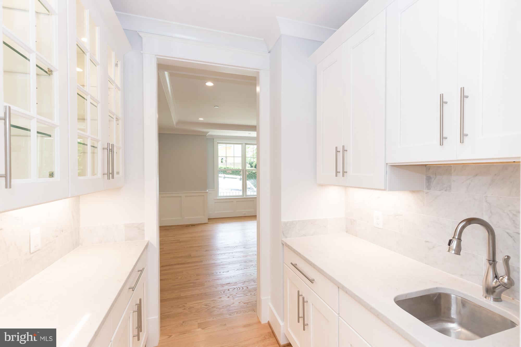 6206 East Halbert Road Bethesda, MD 20817 - Photo 8 of 30 Butler's Pantry