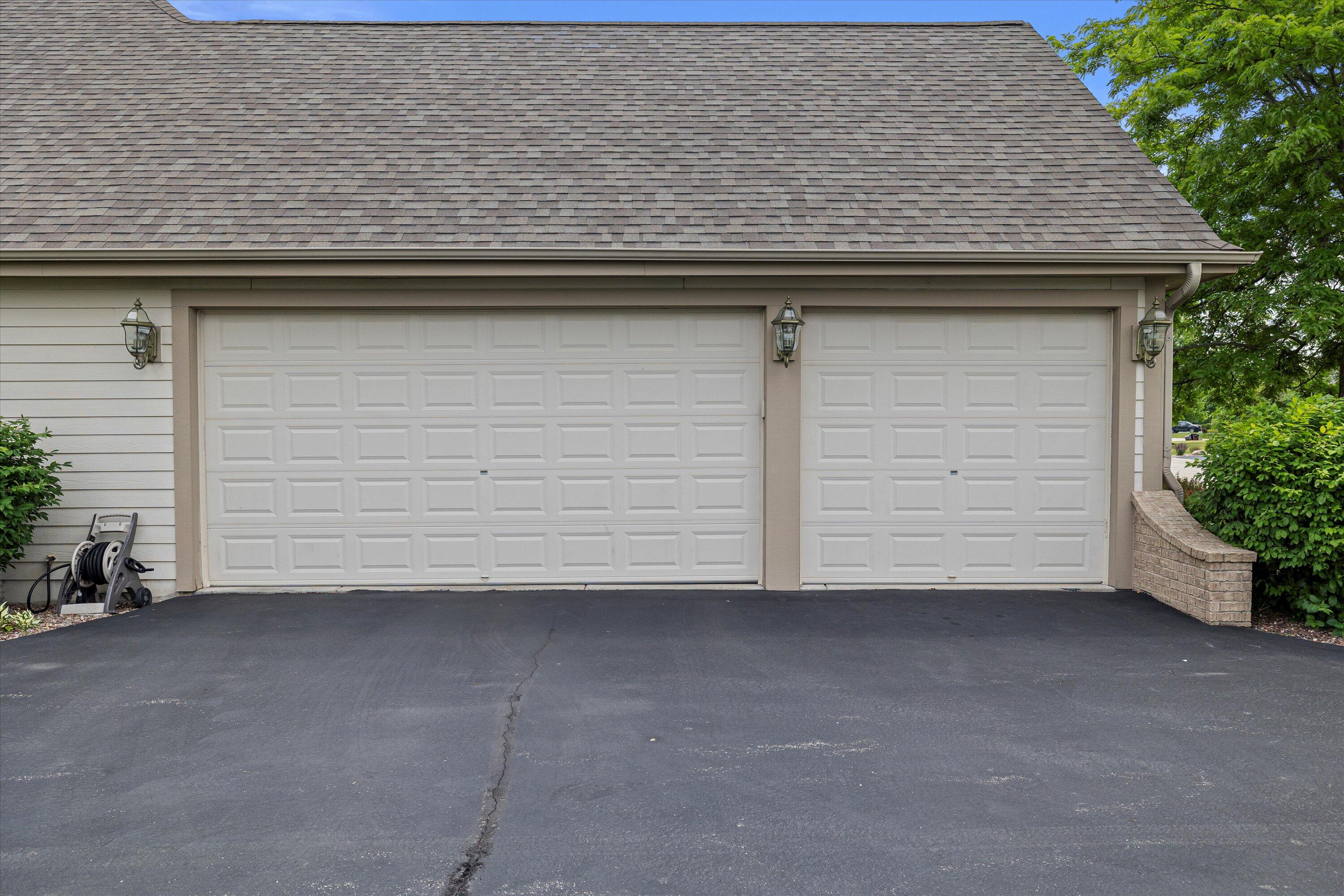 1855 River Lakes Road South Oconomowoc, WI 53066 - Photo 32 of 40 3.5 Car Garage