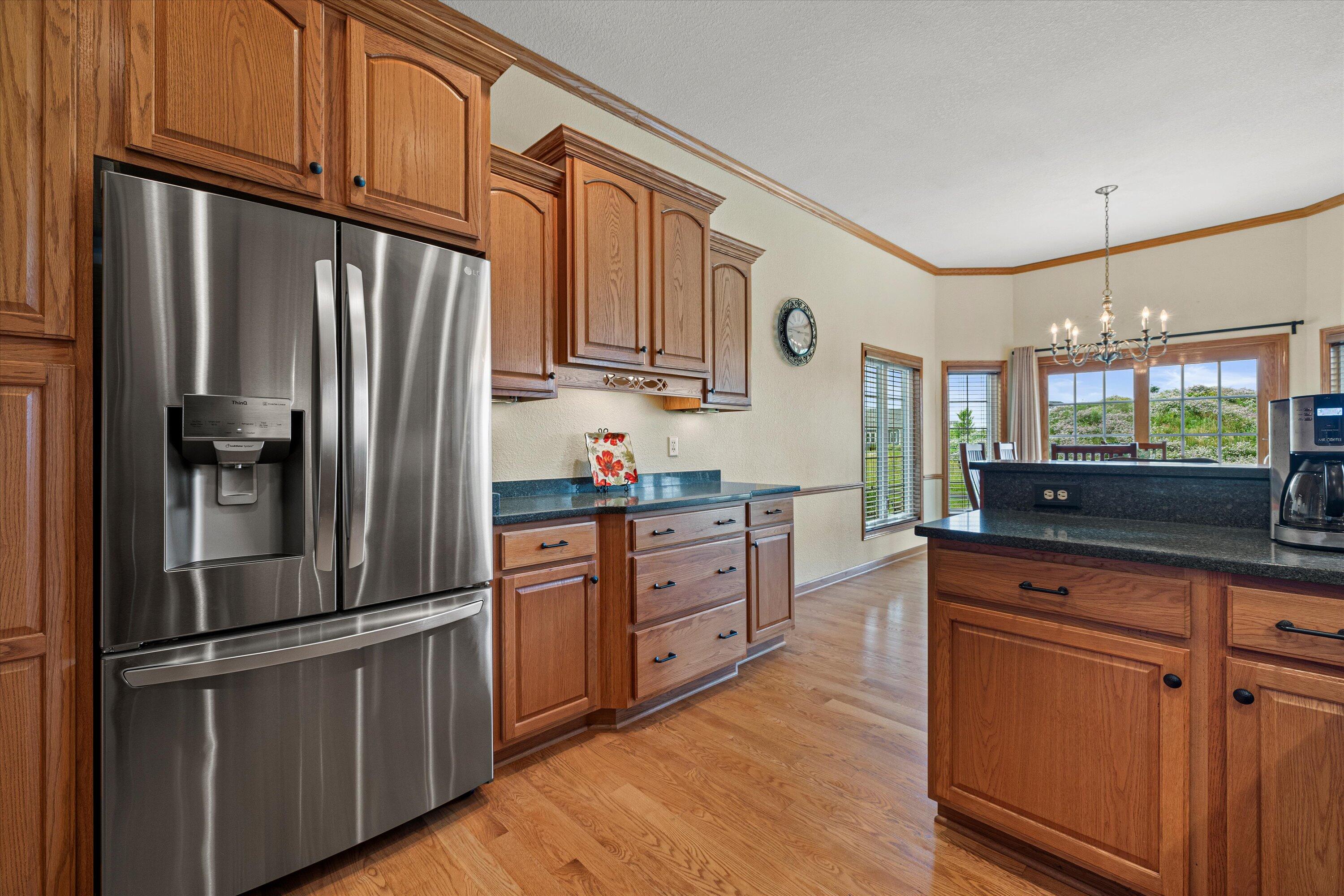 1855 River Lakes Road South Oconomowoc, WI 53066 - Photo 8 of 40 Kitchen