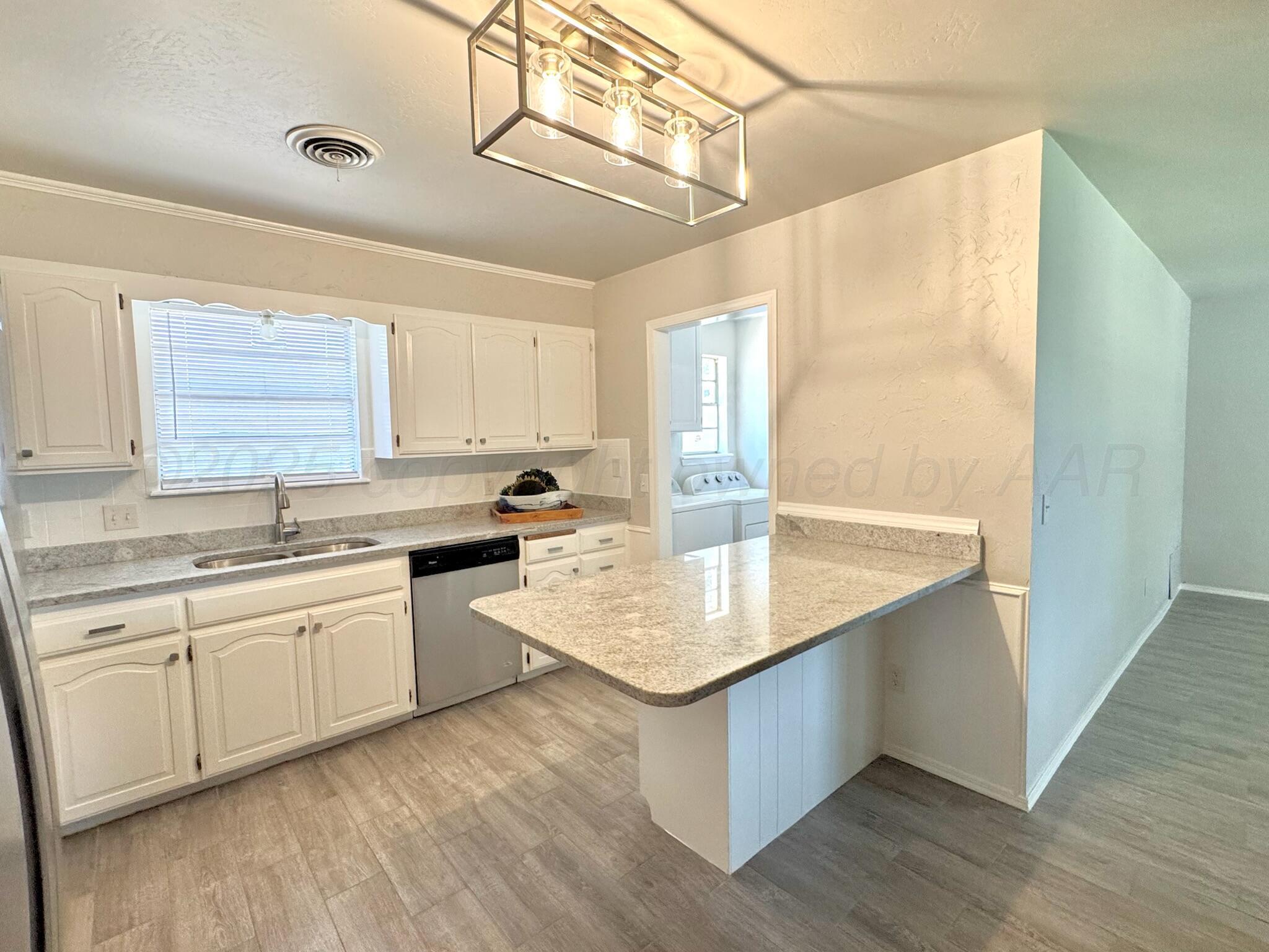 6800 Rochelle Lane Amarillo, TX 79109 - Photo 11 of 30 Kitchen 3
