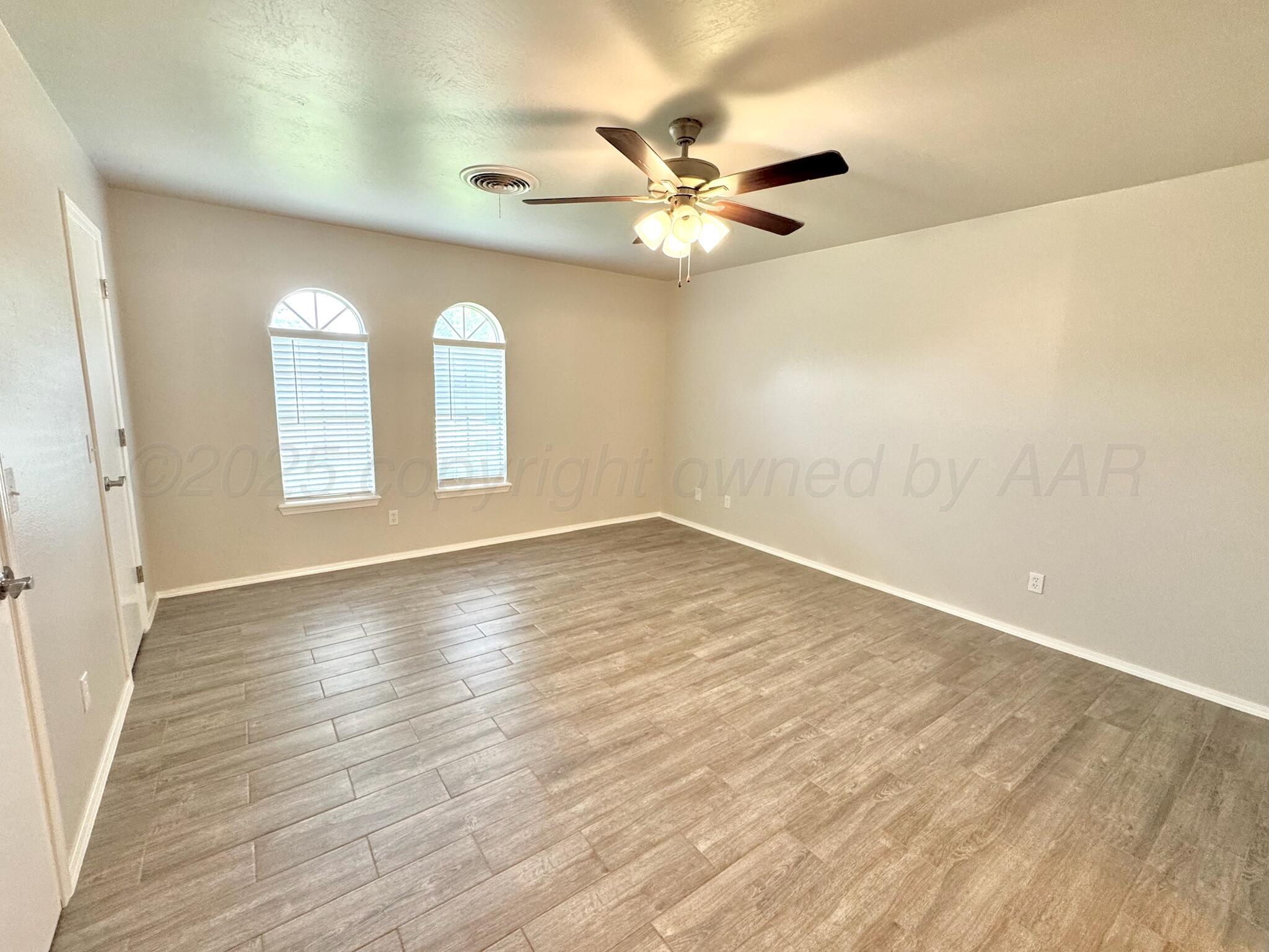 6800 Rochelle Lane Amarillo, TX 79109 - Photo 13 of 30 Primary Bedroom 1