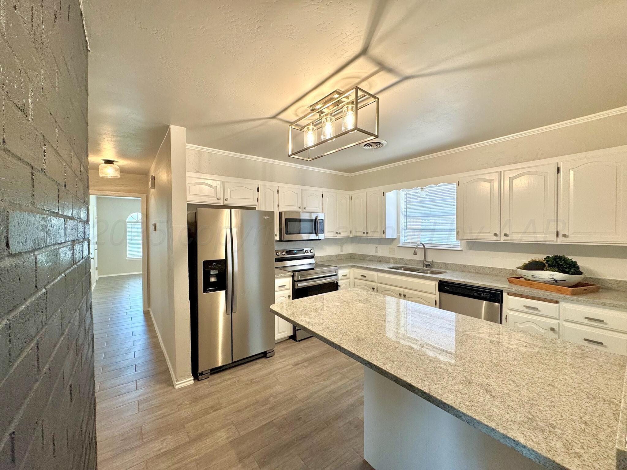 6800 Rochelle Lane Amarillo, TX 79109 - Photo 9 of 30 Kitchen 1