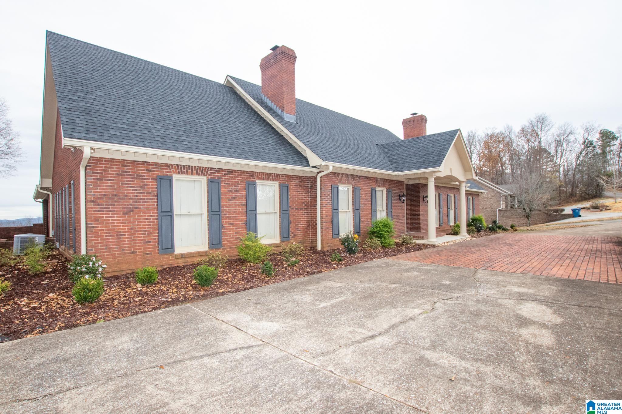 715 Hillyer High Road Anniston, AL 36207 - Photo 2 of 49