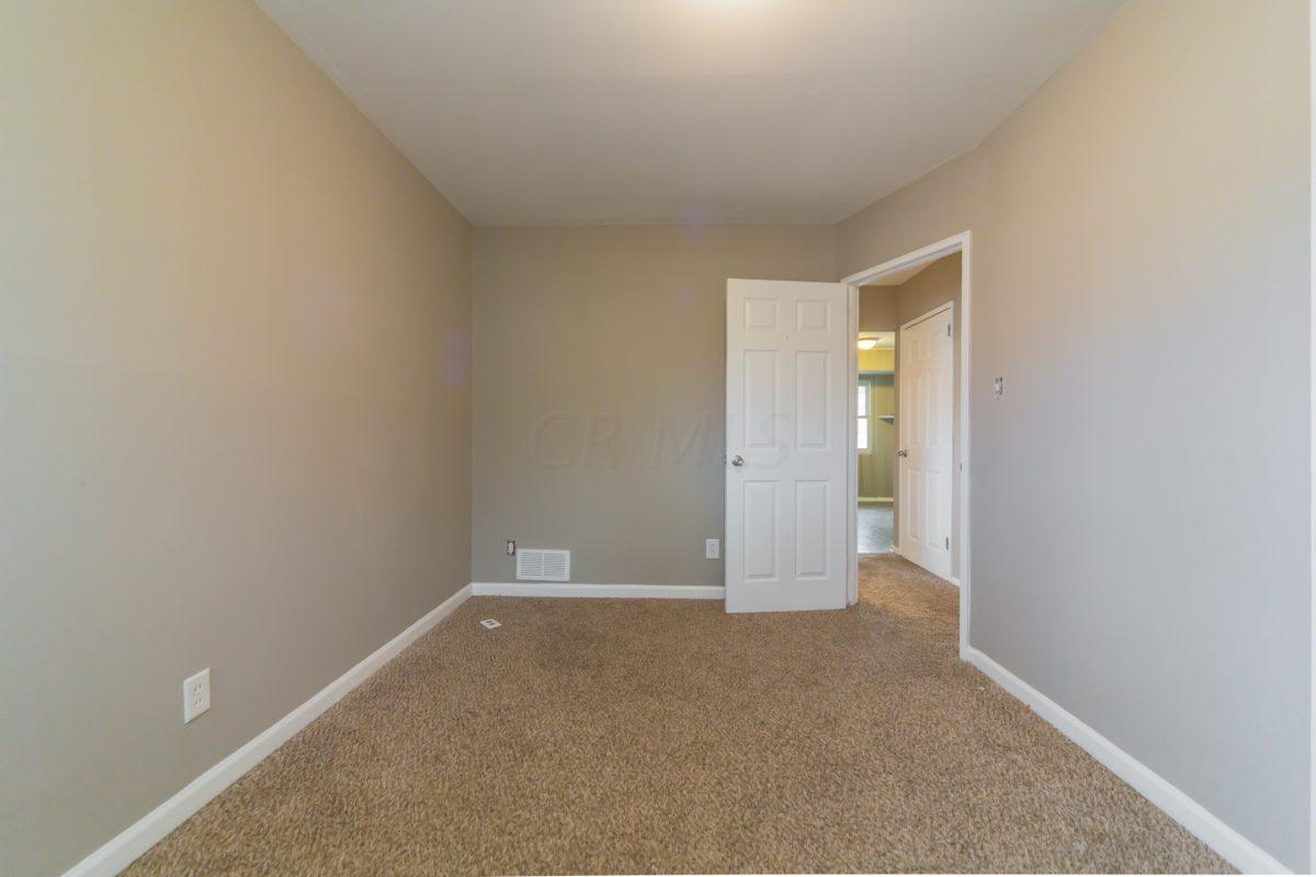 1131 Country Club Road Columbus, OH 43227 - Photo 23 of 27 Gallery Image 23
