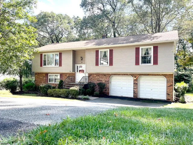 $759,000 | 19 Chestnut Hill Road, Randolph, NJ 07869