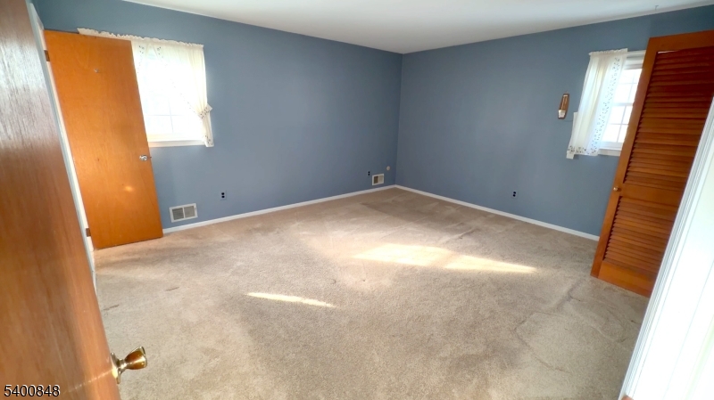 19 Chestnut Hill Road Randolph, NJ 07869 - Photo 13 of 26