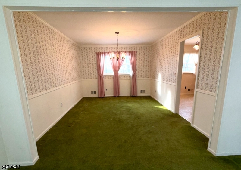 19 Chestnut Hill Road Randolph, NJ 07869 - Photo 5 of 26