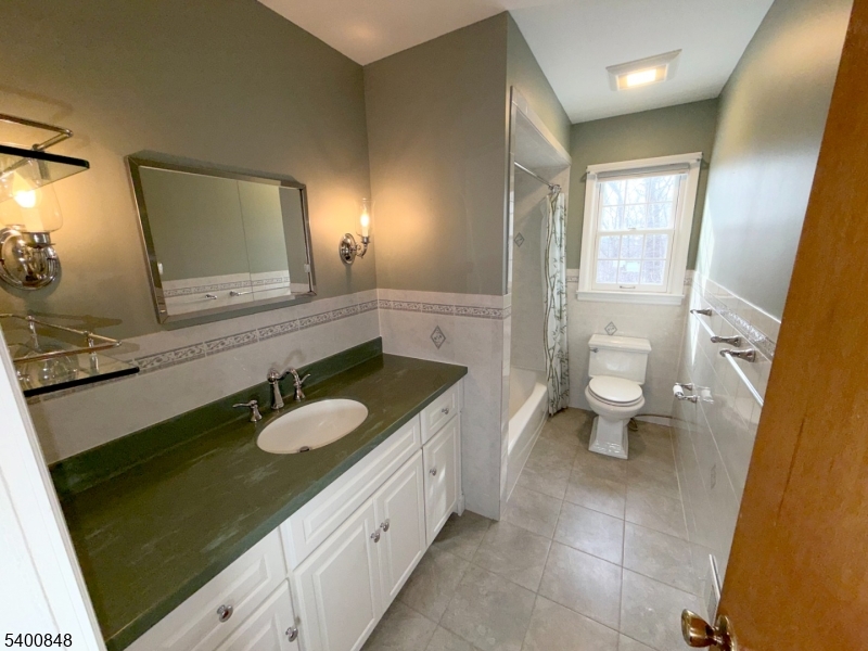 19 Chestnut Hill Road Randolph, NJ 07869 - Photo 8 of 26