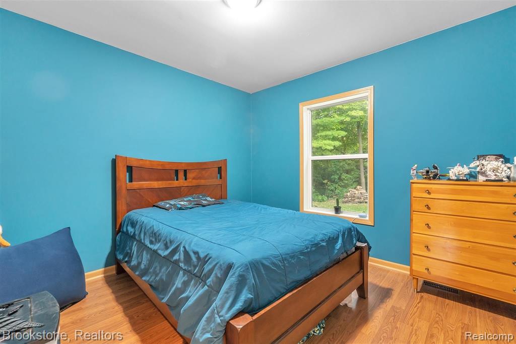927 Frank Road Lake Orion, MI 48362 - Photo 24 of 44 Gallery Image 24