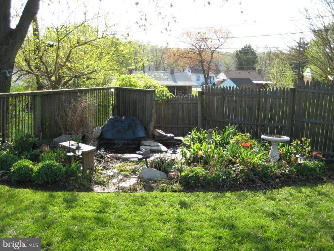 6211 Golden Ring Road Rosedale, MD 21237 - Photo 21 of 22 Garden