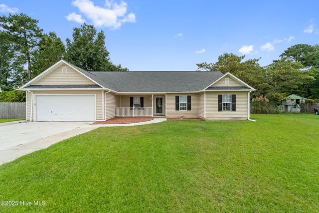 $299,000 | 206 North Stephanie Court, Jacksonville, NC 28540