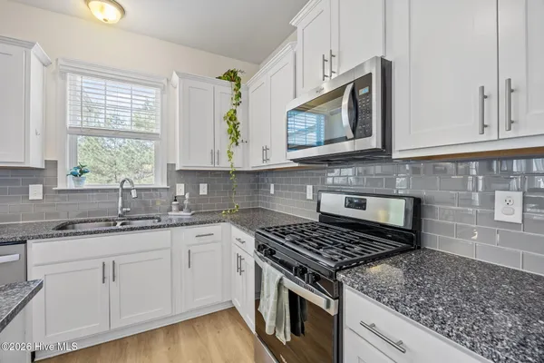 $455,000 | 415 Kerr Lake Road, Aberdeen, NC 28315