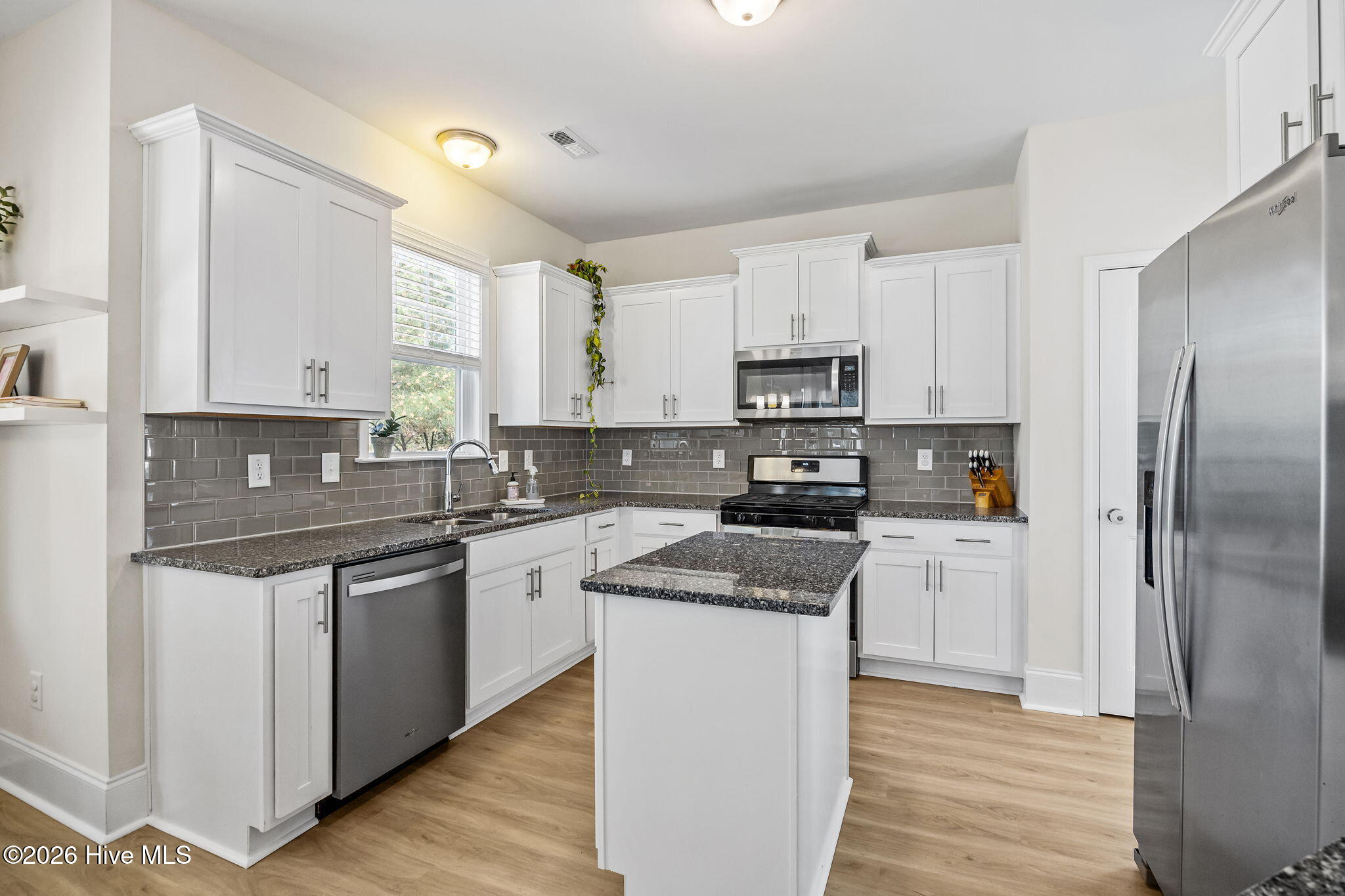 415 Kerr Lake Road Aberdeen, NC 28315 - Photo 21 of 55 35-web-or-mls-IMG_0913