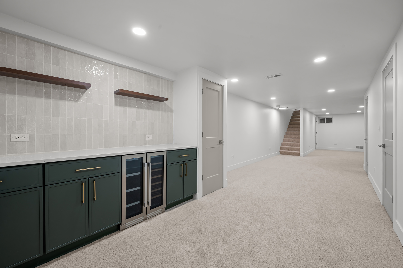 1405 West Street Naperville, IL 60563 - Photo 27 of 43 a view of an empty room with a window