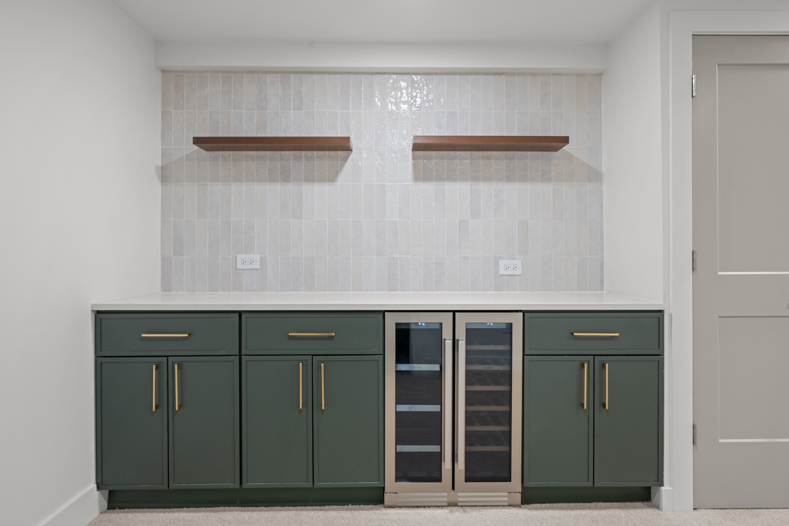 1405 West Street Naperville, IL 60563 - Photo 28 of 43 a view of cabinet