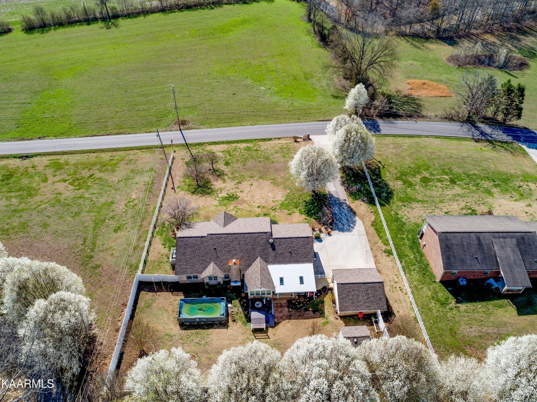 3050 Ellejoy Road Walland, TN 37886 - Photo 8 of 59 Gallery Image 8