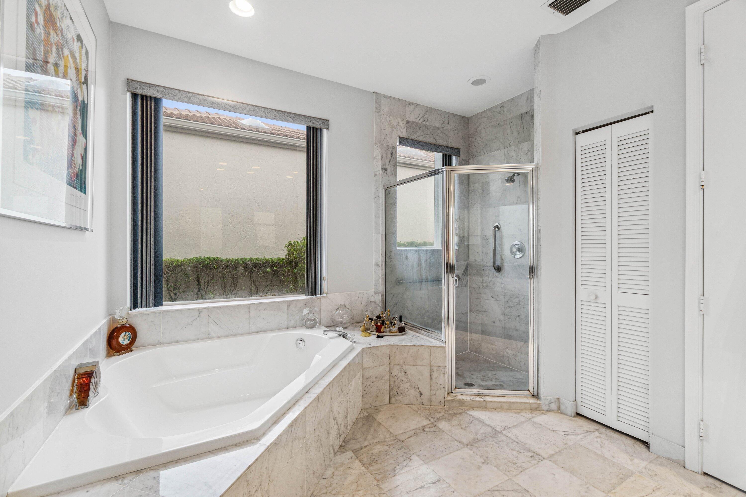 6237 San Michel Way Delray Beach, FL 33484 - Photo 17 of 50 Primary Bathroom